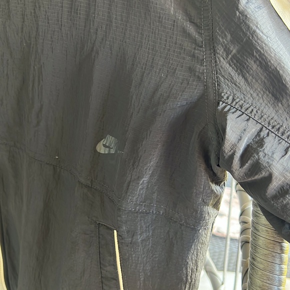 Men’s Large Nike Bomber - Picture 2 of 3